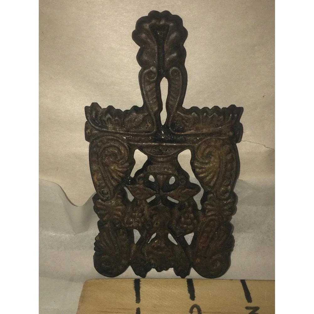 Vintage Brown Stove Works Cast Iron Mini Small Footed Trivet‎ Cleveland Tenn